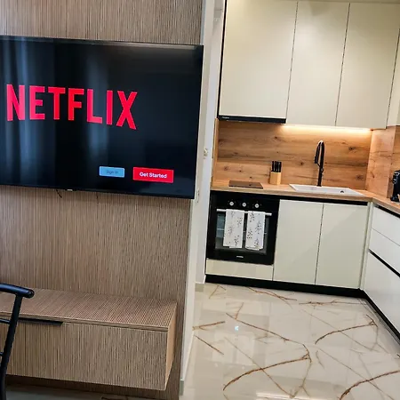 Le Bon * טיראנה